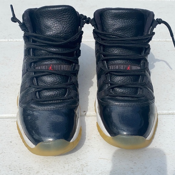 AIR Jordan RETRO 11 - youth size 5.5. Black with black patent leather. - Picture 4 of 11